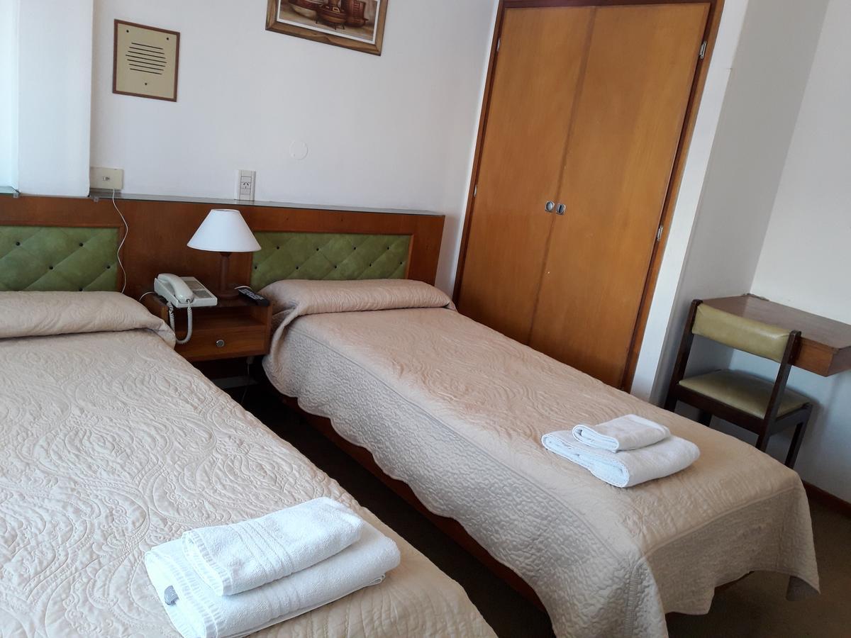 Iberia Hotel Olascoaga Neuquén エクステリア 写真