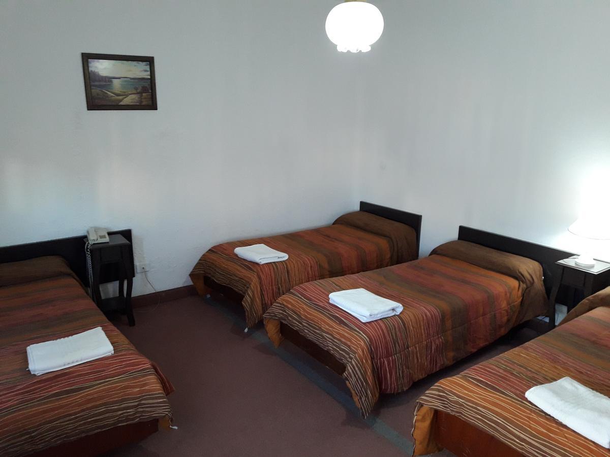 Iberia Hotel Olascoaga Neuquén エクステリア 写真