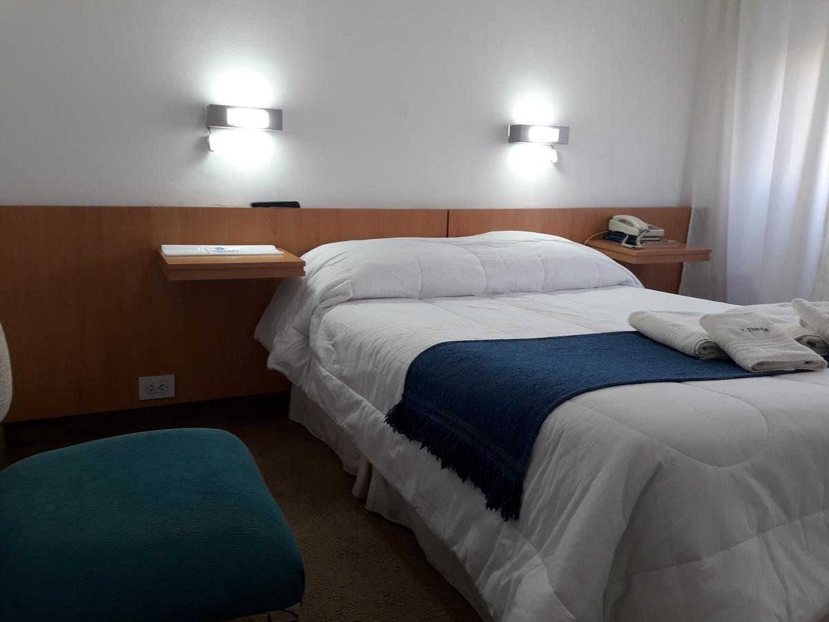Iberia Hotel Olascoaga Neuquén エクステリア 写真